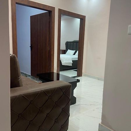 Hotel Nirmal Niwas Varanasi Esterno foto